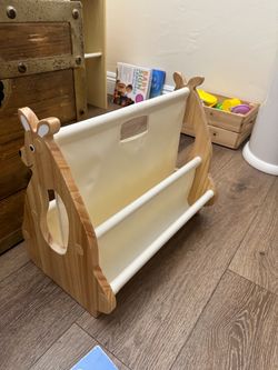 Kangaroo Wooden Sling Bookshelf