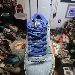 Nike Book 1
Blue Blood Men's Size 8.5 Or Women's Size 10 Excellent Condition 