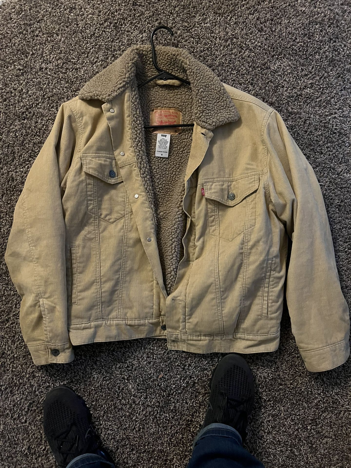 Levi’s Trucker Jacket M Fits Like L