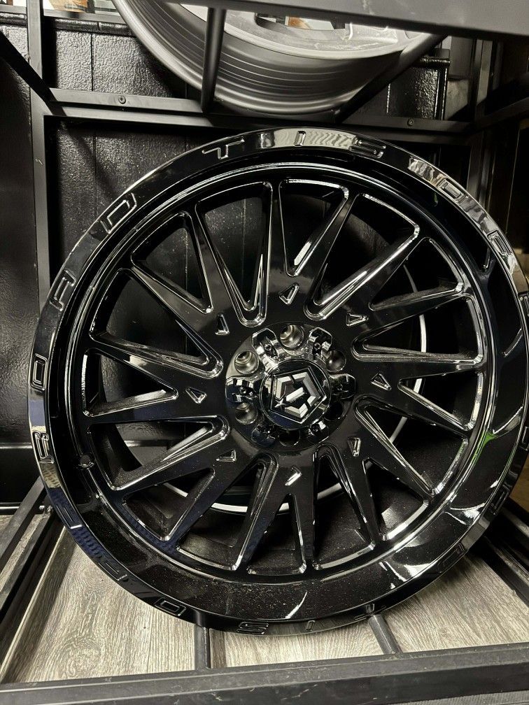 π₯ TIS 547B Wheels Complete Set β Gloss Black β 22x10 β 6x135 / 6x5.5 π₯