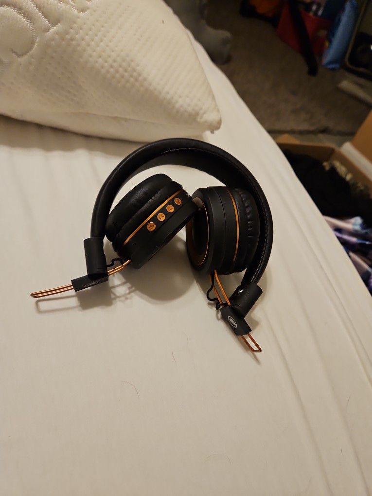 Headphones For Small Ears