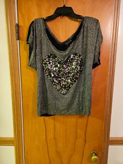 NWT Vintage The Clas-sics Silver Metallic Sequin Heart Top Size Large