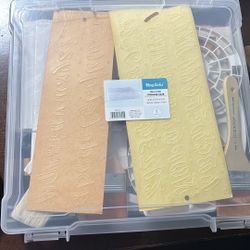 Novelink 12inx12in Case w. Supplies