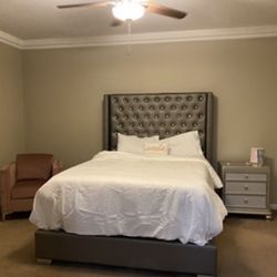 Queen Bed with Night Stand and 7 Drawer Dresser