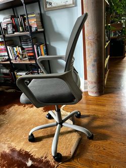 Desk chair