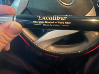 Excalibur Fiberglass Pool Cue 2 Piece With Hard Case”