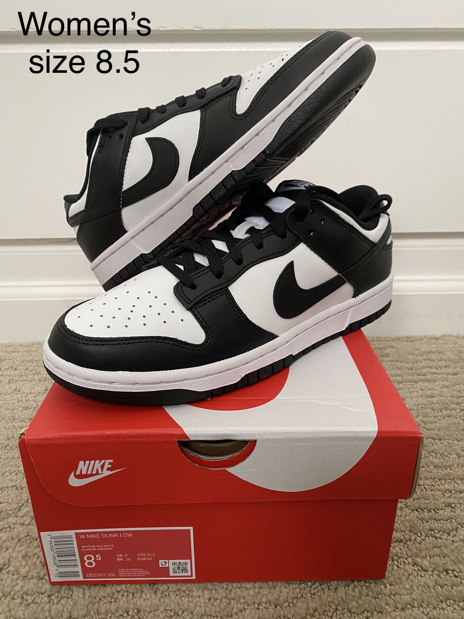 Nike Panda Dunks Women's Size 8.5 Brand New for Sale in Lake