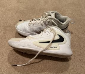 Nike women’s size 7.5 Volleyball shoes