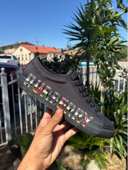 BLACK SHOE