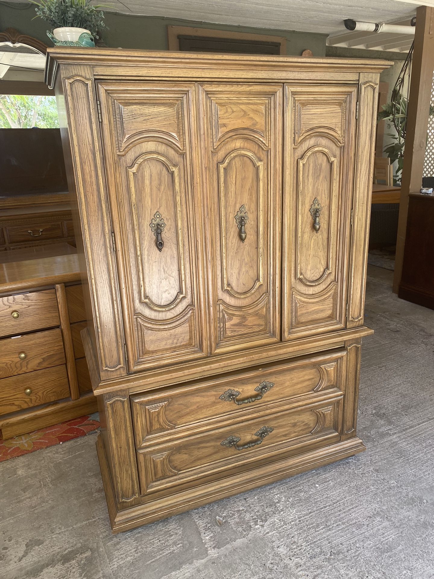 Gorgeous Thomasville Closet