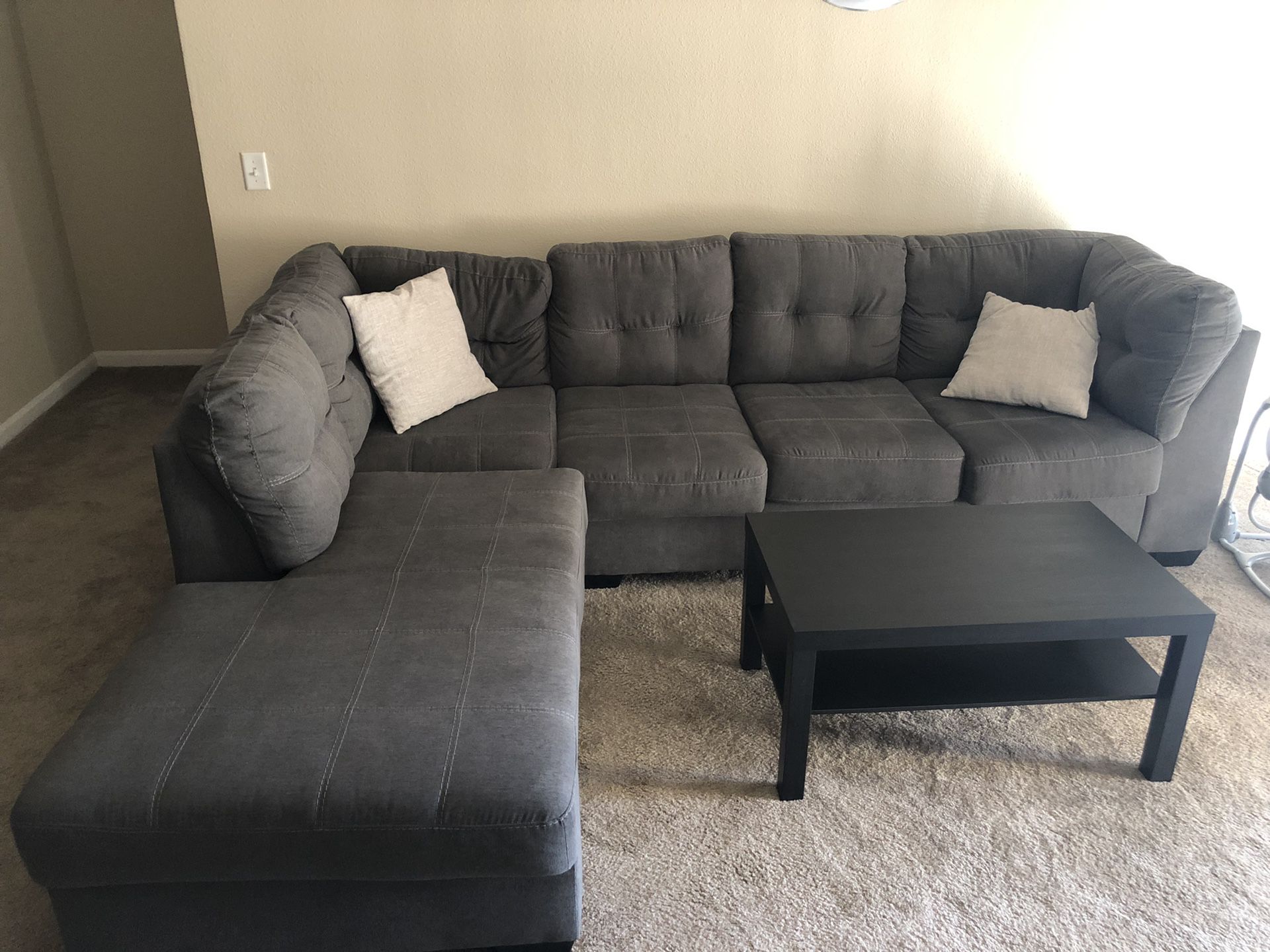 Grey couch/sectional