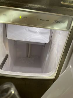 Subzero under the counter icemaker