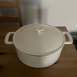 Figmint Enamel Cast Iron 5.5 QT Pot