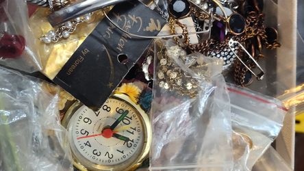 Odds n ends Jewelry bundle
