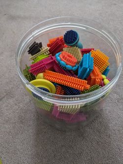 Bristle Blocks With Wheels