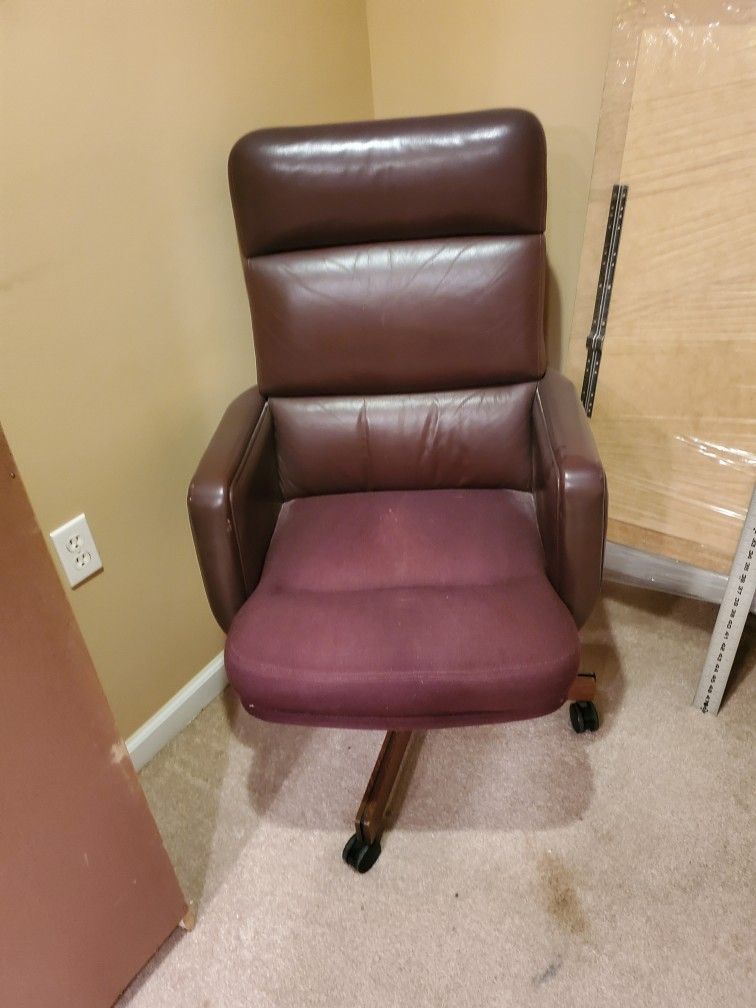 Office Chair 