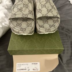 Gucci Slides 