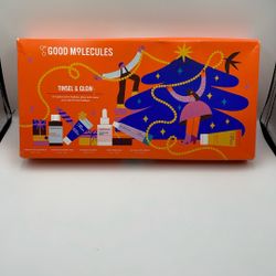 Good Molecules Tinsel And Glow 5 Piece Set