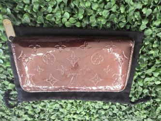 Authentic Louis Vuitton Vernis wallet