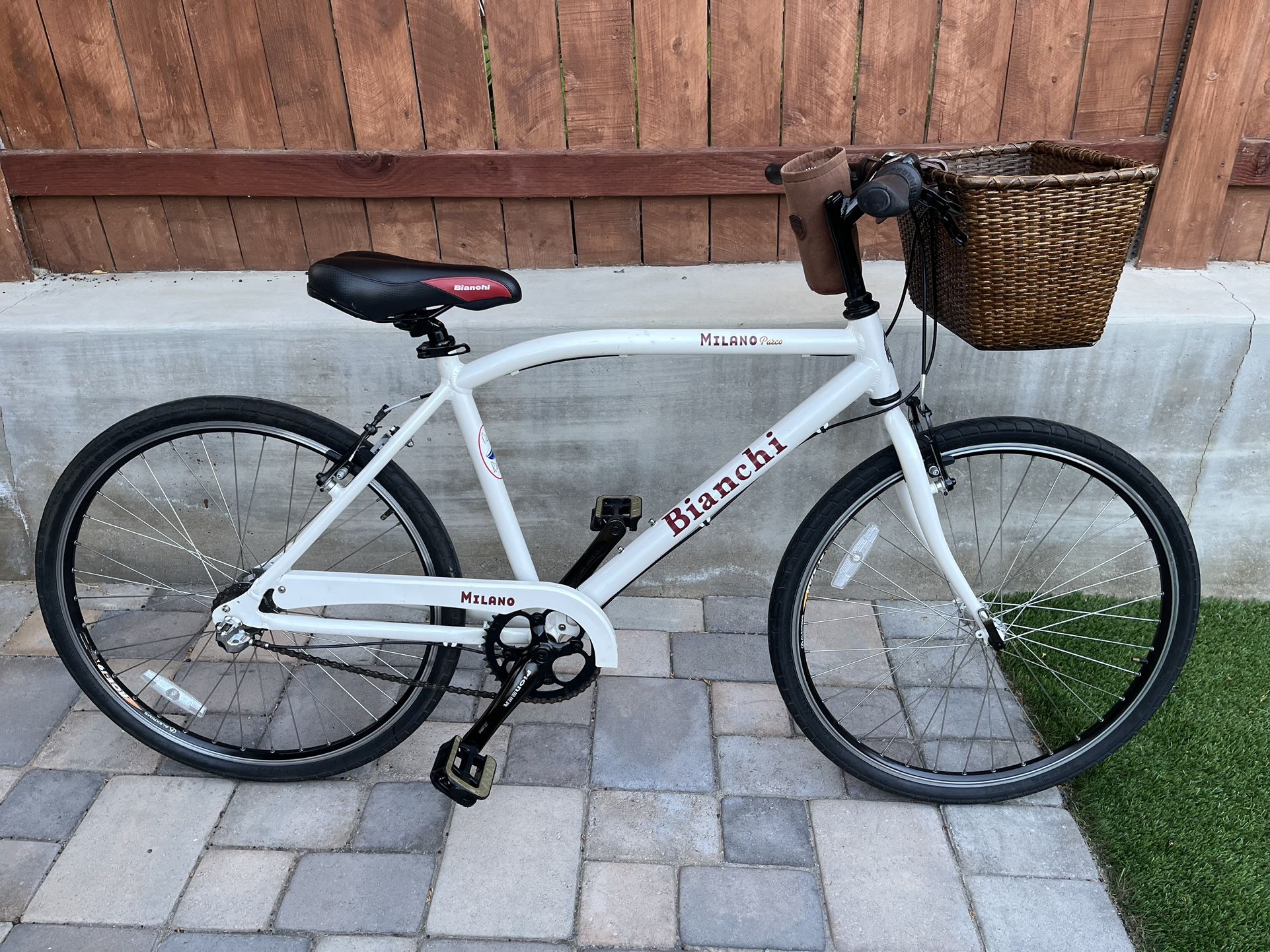 Beautiful Bianchi Milano Parco Hybrid City Cruiser Bike Ready To Ride