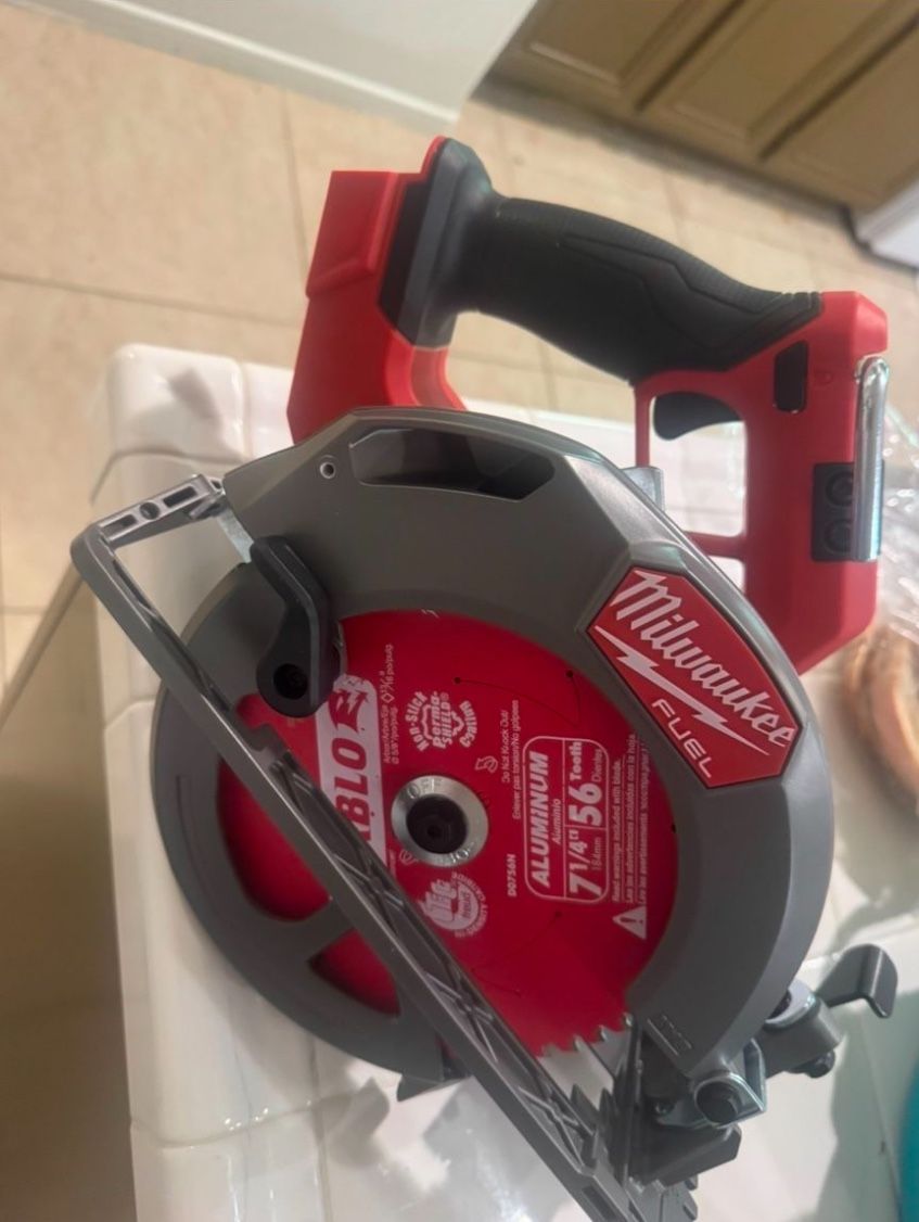 Milwaukee Circular Saw Shoot Me An Offer