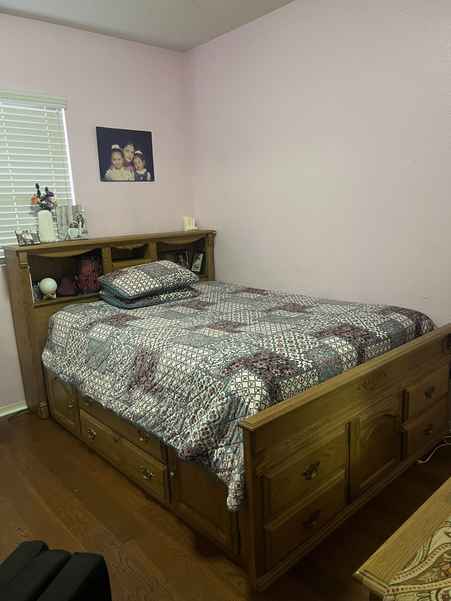 Queen-sized Oak wood Bed 