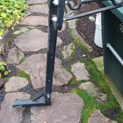 Hitch Mount Bicycle Rack. 3 Bicycle Like New Condition Fold Down