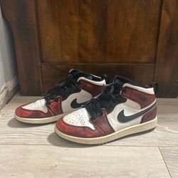 Jordan 1 Mid’S