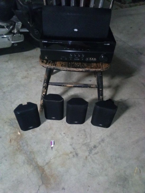 Yamaha Natural Sound AV Receiver Plus 5 Surround Sound Speakers