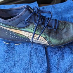 Para FUTBOL....Puma One Grass/Astro Turf Football Boots Size 12