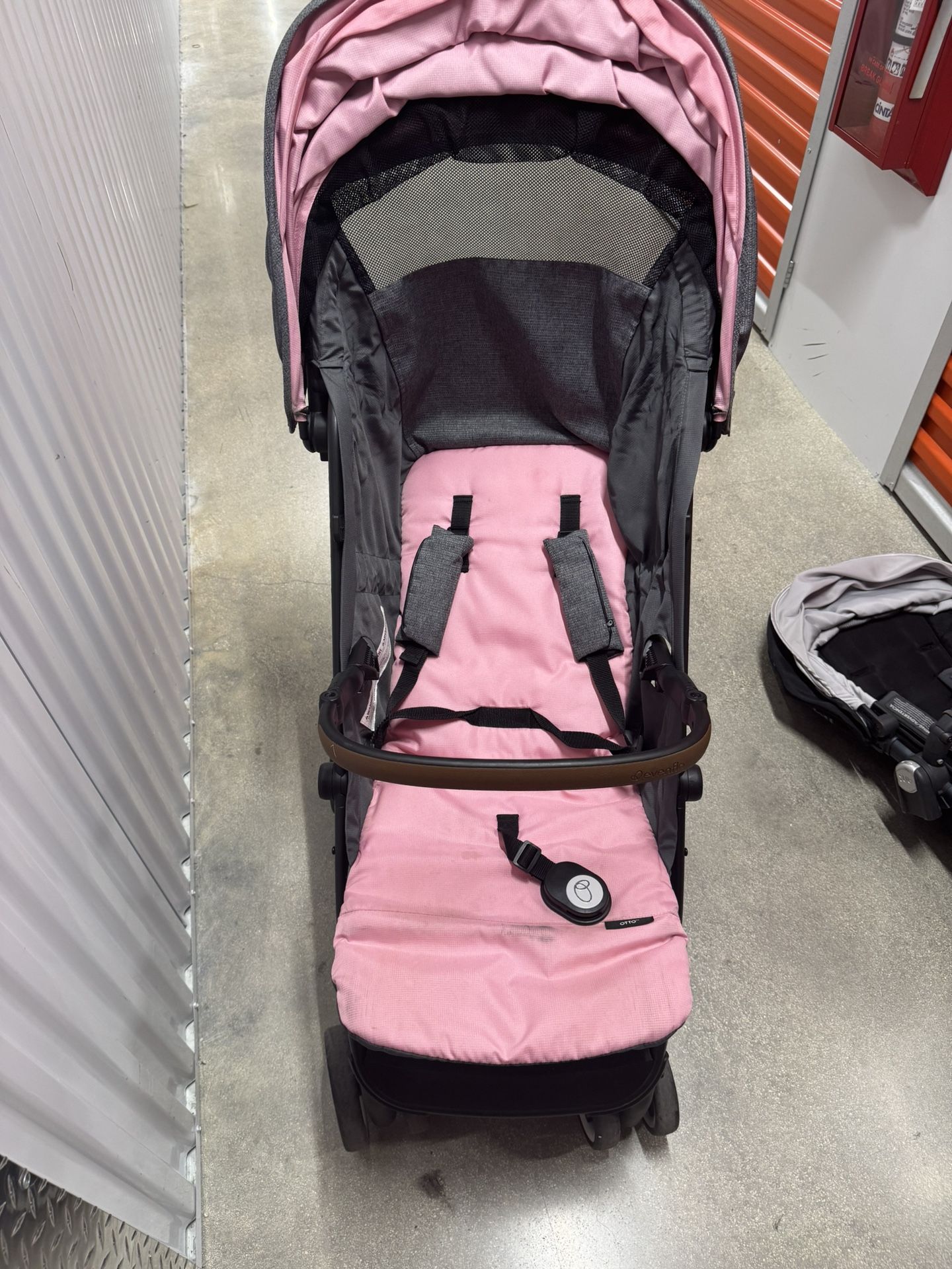 Evenflo Gold Otto Self Folding Lightweight Travel Stroller