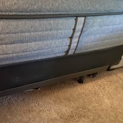 Mattress/bed-frame 