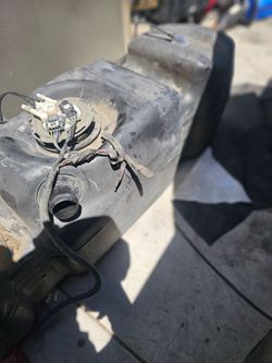 2005 silverado gas tank with pump