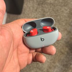 Beats Studio Buds 