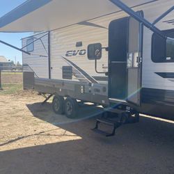 2021 Forest river Evo T2990