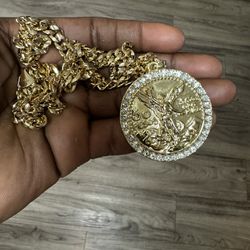 18k Gold Cuban Chain & Pendant