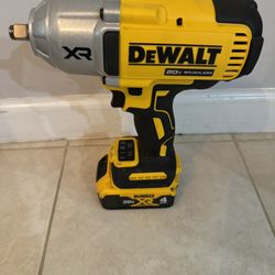 Dealt Impact Wrench 