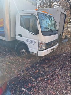 2006 Mitsubishi Fuso Box Truck E140