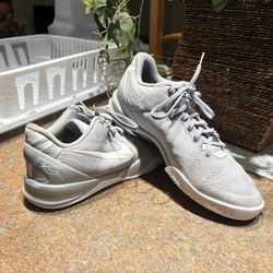 kobe 8 grey wolfs 