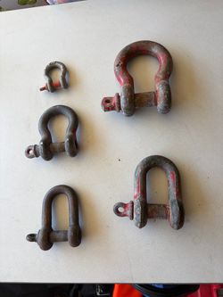 5 Piece Chain Hoist Shackle Lot