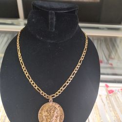 10k solid gold necklace with pendant 37.3 grams 24 Long layaway available 10%dwon if you interested please make sure you ask for Maribel thank you