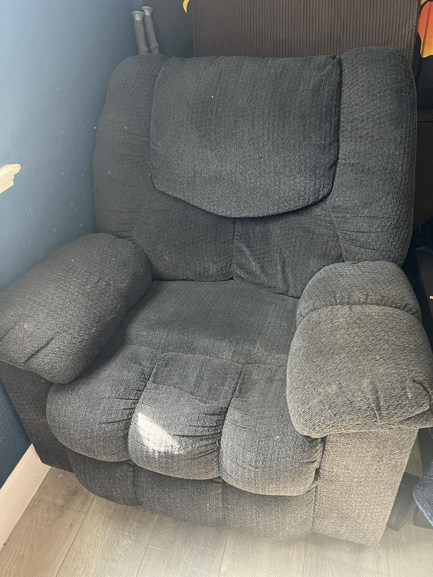 Reclining Chair $100