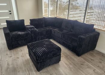 4-Piece Sectional Set W/ Ottoman New In Box