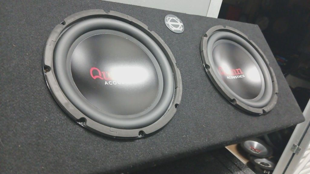 Quinn Audio 10 Inch 4 Ohm Immaculate Condition. 200 RMS Baseworks Box
