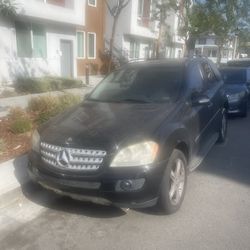 2006 ML500 Mercedes Benz (Parts)