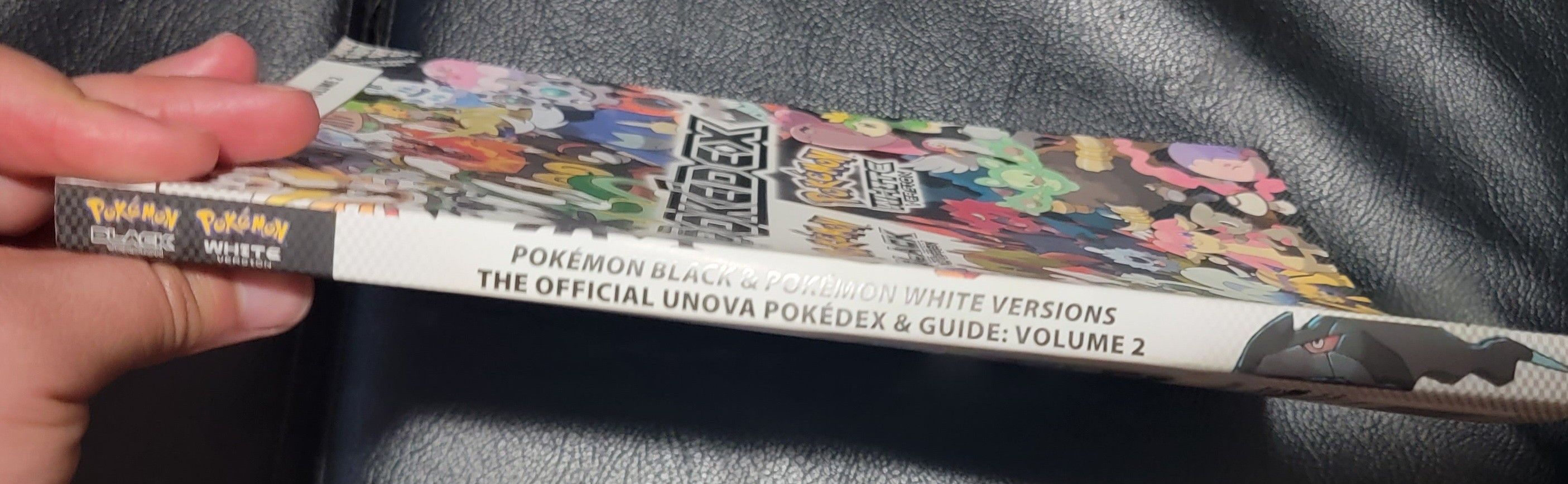 Pokemon Black & White Official Unova Pokedex & Guide Volume 2! Fast  Shipping!