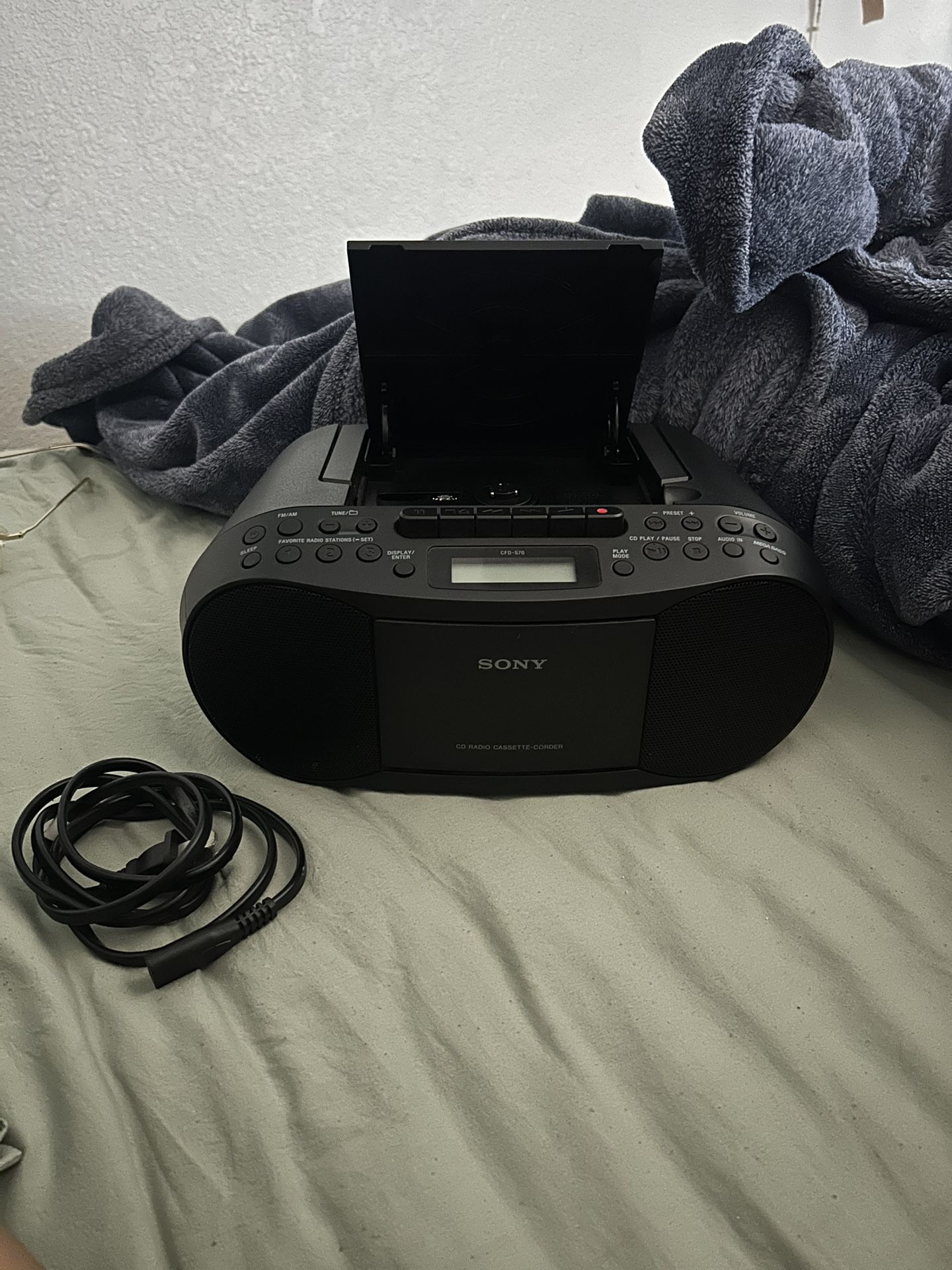 Sony CFD-S70 Boombox CD Player Radio Stereo Cassette