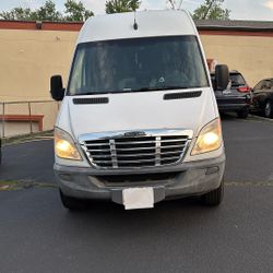 Freightliner Sprinter 2500