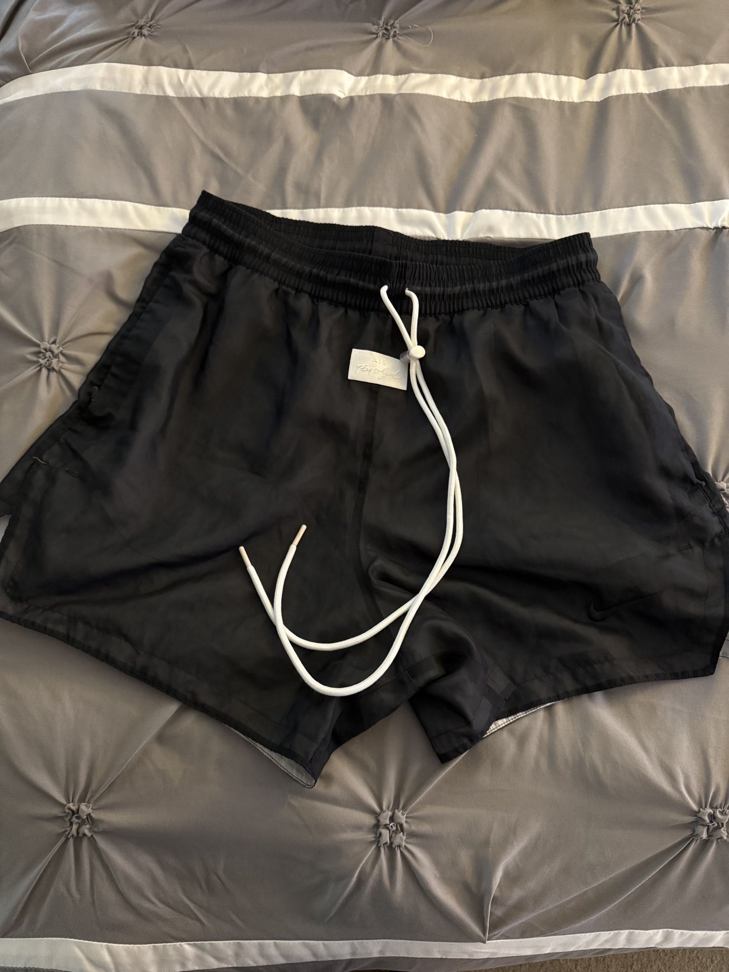 Nike x Fear Of God Shorts Stretch Mens M Mint Condition Black/Light Bone/Sail