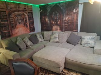 Couch,  sectional like new